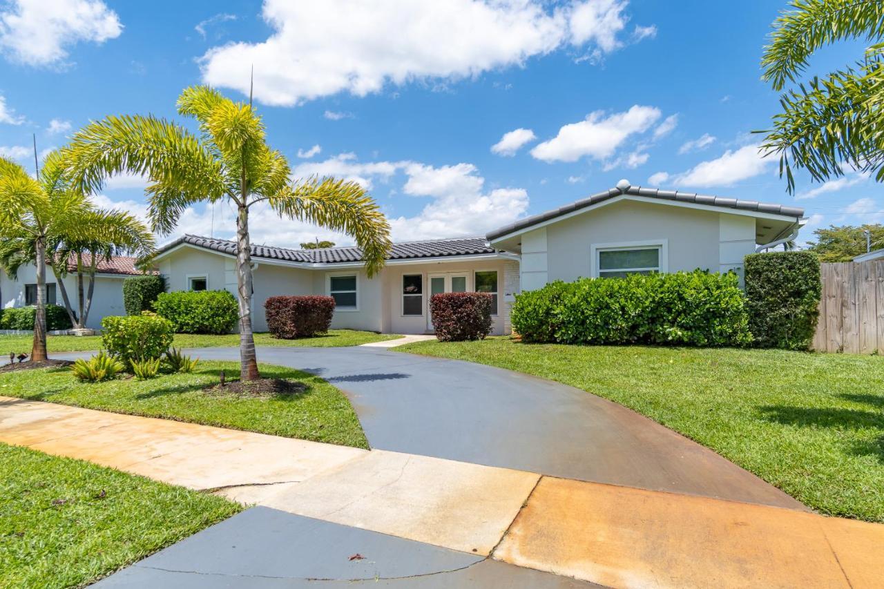Hollywood Paradise Luxury 4Br 3Ba Home And Outdoor Fun With Heated Pool Exterior photo